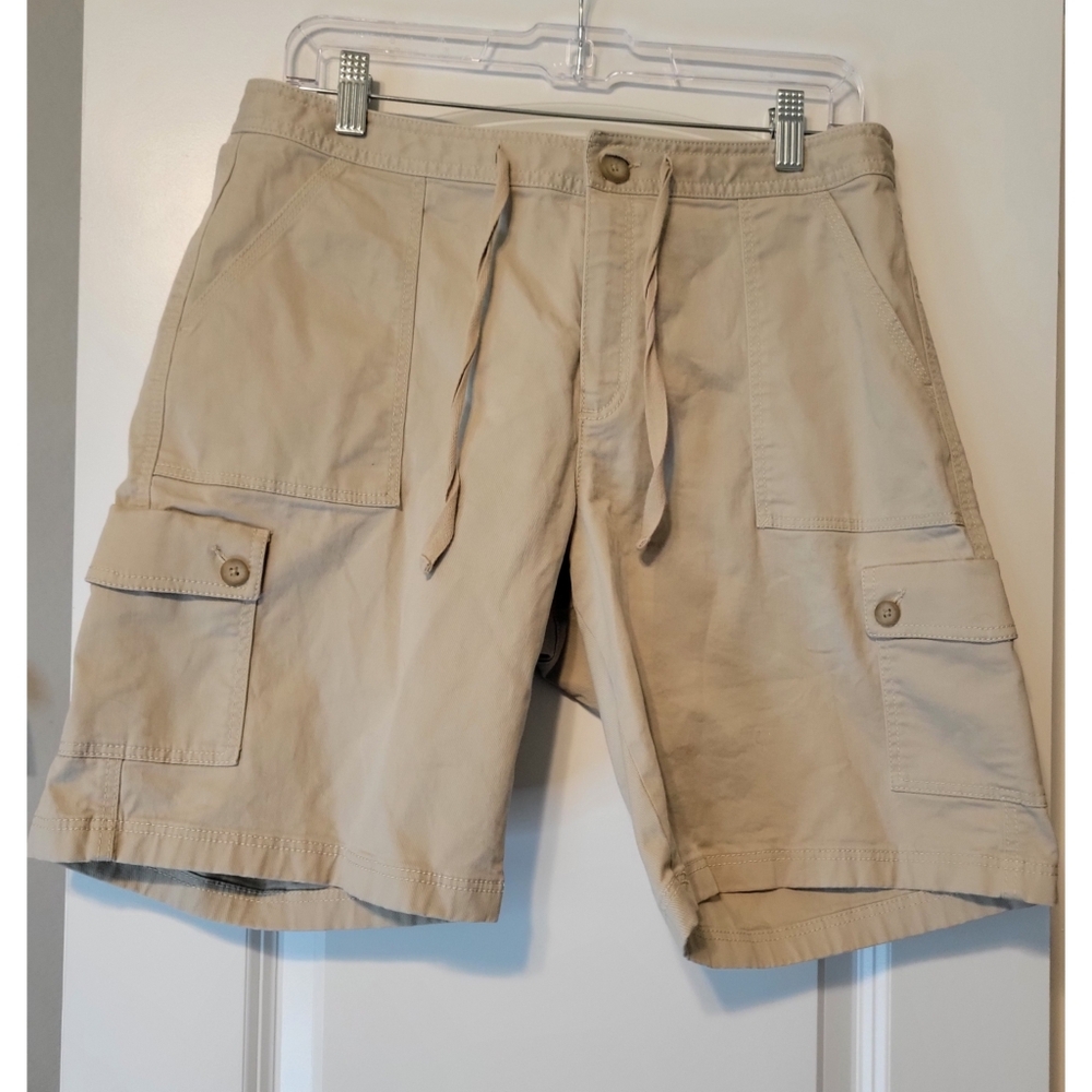 L.L. Bean Cargo Shorts (khaki)